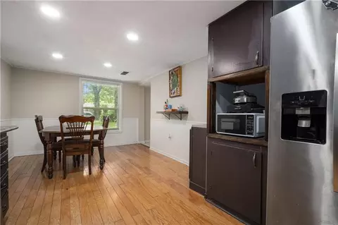 Dining - 357 Durande Dr, Mobile, AL 36606 photo 1 of 3