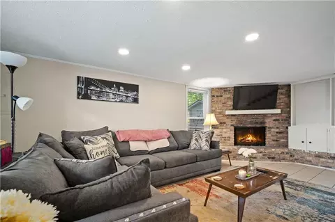 Living - 357 Durande Dr, Mobile, AL 36606 photo 1 of 2