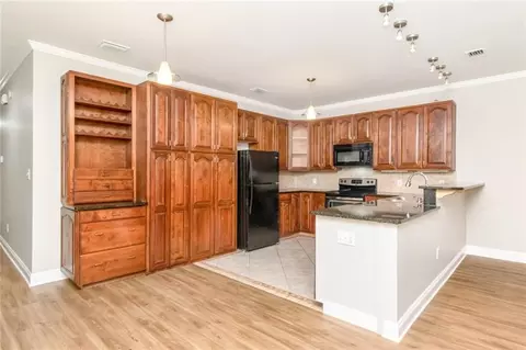 Kitchen - 5913 Antoine Rd, Mobile, AL 36693 photo 1 of 5