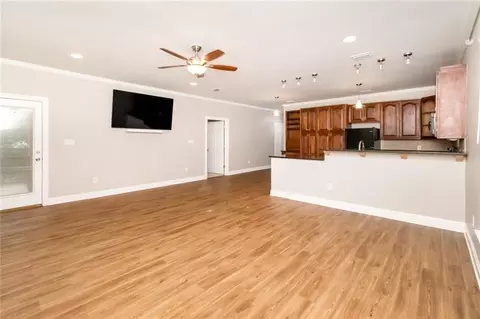 Living - 5913 Antoine Rd, Mobile, AL 36693 photo 5 of 8