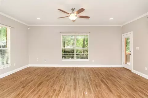 Living - 5913 Antoine Rd, Mobile, AL 36693 photo 8 of 8