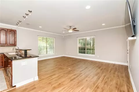 Living - 5913 Antoine Rd, Mobile, AL 36693 photo 7 of 8