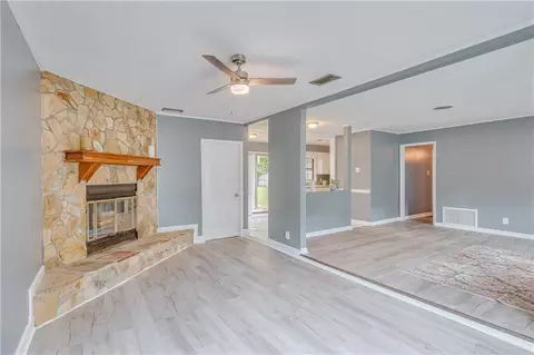 Living - 718 Raines Dr, Mobile, AL 36609 photo 4 of 5