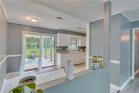 Entry Way - 718 Raines Dr, Mobile, AL 36609 photo 2 of 4