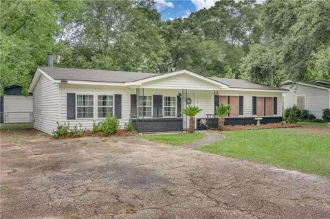 Exterior - 718 Raines Dr, Mobile, AL 36609 photo 2 of 9