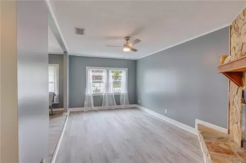 Living - 718 Raines Dr, Mobile, AL 36609 photo 3 of 5