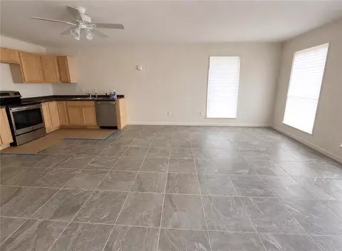 Living - 5912 Theles Dr, Mobile, AL 36693 photo 2 of 4
