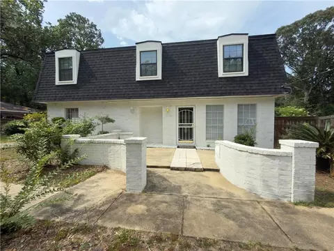 5912 Theles Dr, Mobile, AL 36693
