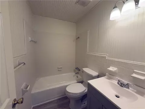 Bath - 5912 Theles Dr, Mobile, AL 36693 photo 3 of 3