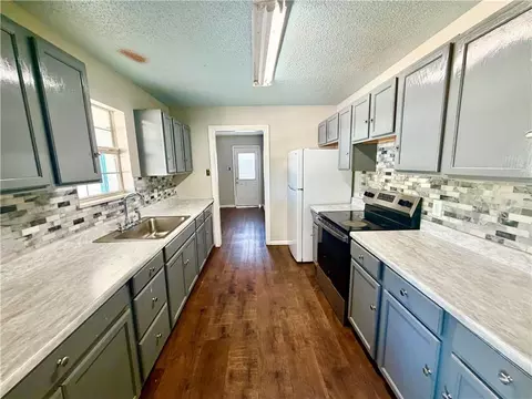 Kitchen - 6955 Three Notch Rd, Mobile, AL 36619 photo 1 of 1
