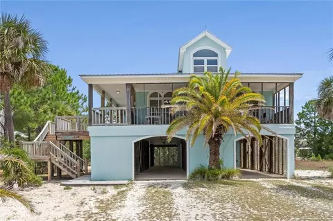 620 Hernando Pl, Dauphin Island, AL 36528