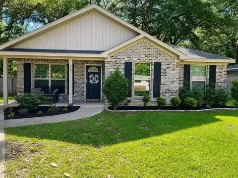 909 Myra St, Saraland, AL 36571