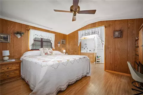 Bedroom - 6491 Beth Ln, Chunchula, AL 36521 photo 4 of 4