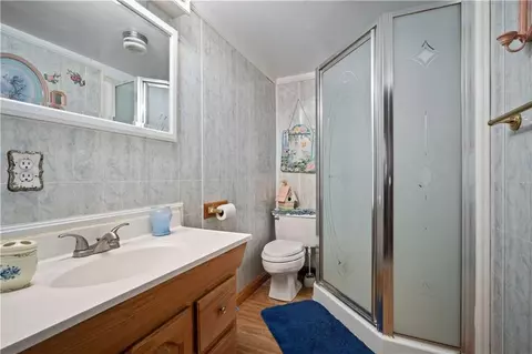 Bath - 6491 Beth Ln, Chunchula, AL 36521 photo 1 of 3