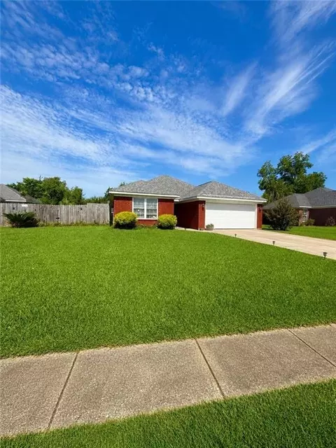 Exterior - 3210 Bloomington Dr, Mobile, AL 36695 photo 3 of 6