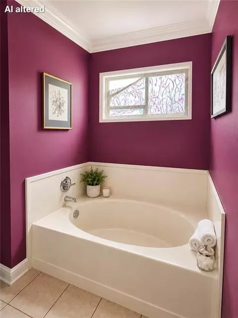 Bath - 3210 Bloomington Dr, Mobile, AL 36695 photo 4 of 6