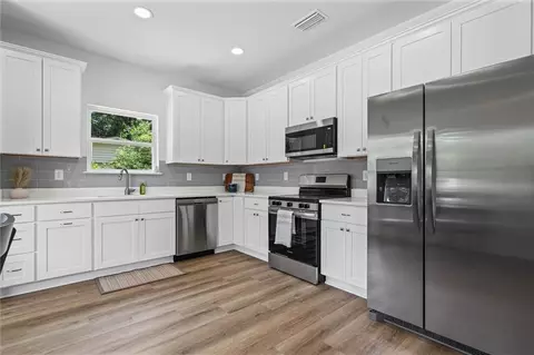 Kitchen - 914 Stuart Dr W, Mobile, AL 36605 photo 1 of 1
