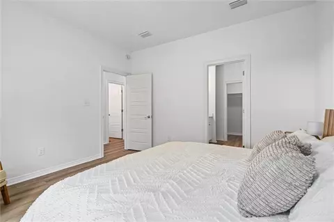 Bedroom - 914 Stuart Dr W, Mobile, AL 36605 photo 2 of 5