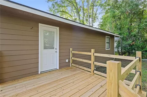 Exterior - 511 W Lee St, Chickasaw, AL 36611 photo 3 of 6