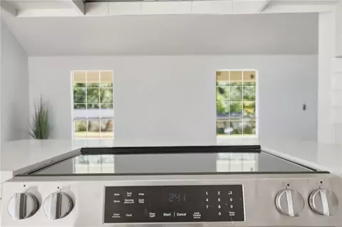 Kitchen - 2863 Cottage Glenn Dr E, Mobile, AL 36695 photo 9 of 9