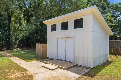 Exterior - 2863 Cottage Glenn Dr E, Mobile, AL 36695 photo 4 of 6