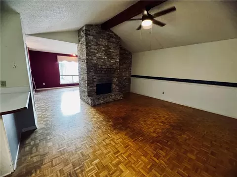 Living - 8 Cobblestone Way W, Mobile, AL 36608 photo 4 of 4