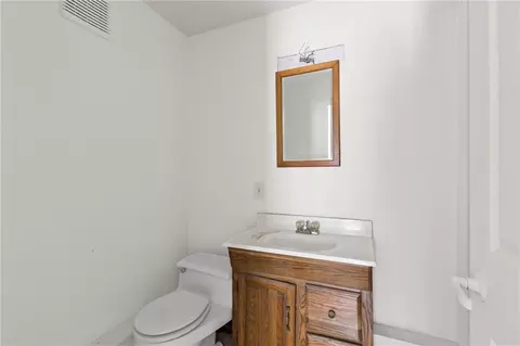Bath - 281 Florida St S, Mobile, AL 36606 photo 1 of 1