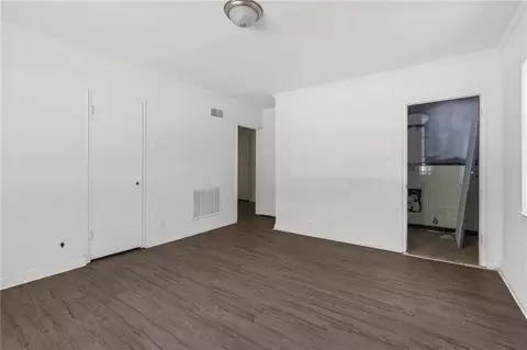 Living - 281 Florida St S, Mobile, AL 36606 photo 4 of 4