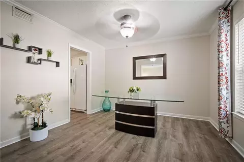 Dining - 4017 Cottage Hill Rd #73, Mobile, AL 36609 photo 1 of 1
