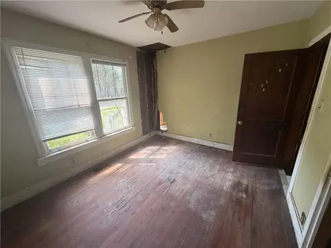 Bedroom - 320 Snyder Dr, Mobile, AL 36610 photo 5 of 6