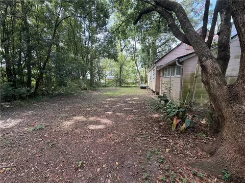 Exterior - 320 Snyder Dr, Mobile, AL 36610 photo 5 of 5