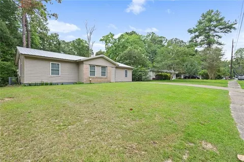 Exterior - 902 Memory Ln, Mobile, AL 36608 photo 7 of 7