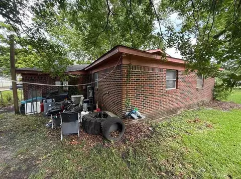 Exterior - 504 Lott St, Mobile, AL 36604 photo 2 of 3