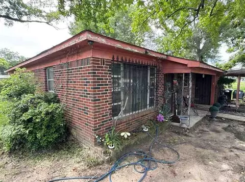 Exterior - 504 Lott St, Mobile, AL 36604 photo 3 of 3