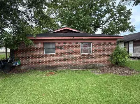 Exterior - 504 Lott St, Mobile, AL 36604 photo 1 of 3