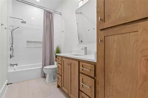 Bath - 11 Creax Rd, Axis, AL 36505 photo 3 of 5