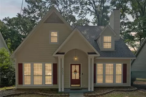 803 Pinemont Dr, Mobile, AL 36609