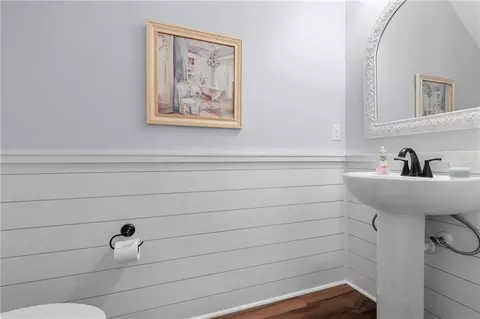 Bath - 9140 Wallcross Ct, Mobile, AL 36695 photo 1 of 7