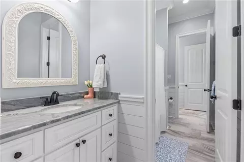 Bath - 9140 Wallcross Ct, Mobile, AL 36695 photo 2 of 7