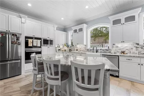 Kitchen - 9140 Wallcross Ct, Mobile, AL 36695 photo 2 of 7
