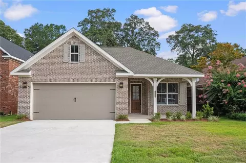 6346 Hillcrest Trace Dr, Mobile, AL 36609