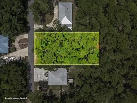 126 Epinet St, Dauphin Island, AL 36528