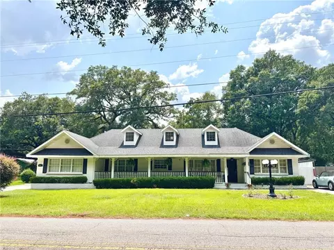 927 Cleveland Rd, Saraland, AL 36571