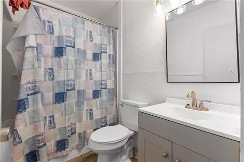 Bath - 1254 Seneca St, Mobile, AL 36605 photo 2 of 2