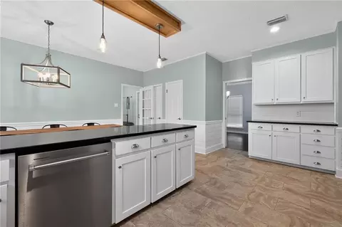 Kitchen - 2932 Squire Ln, Mobile, AL 36695 photo 2 of 2