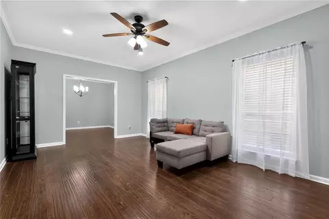 Living - 2932 Squire Ln, Mobile, AL 36695 photo 1 of 4