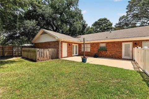 Exterior - 2932 Squire Ln, Mobile, AL 36695 photo 4 of 6