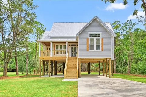 162 Orleans Dr, Dauphin Island, AL 36528