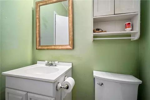 Bath - 251 Park Ter, Mobile, AL 36604 photo 2 of 3