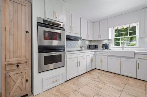 Kitchen - 101 Overhill Rd, Mobile, AL 36608 photo 1 of 4